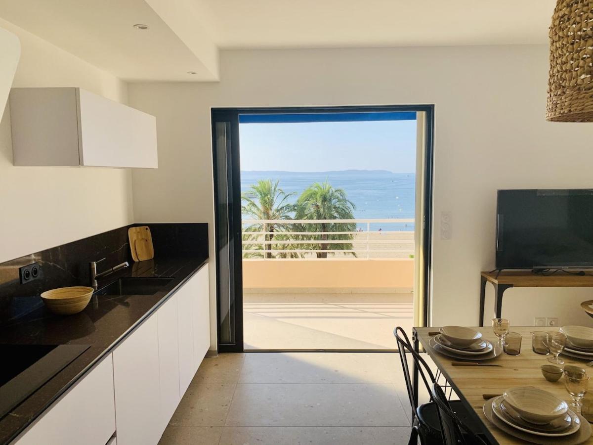 Appartement T3 Lumineux Traversant Totalement Neuf En Face De La Plage Front De Mer Vue Sur Les Iles Vue Mer Panoramique Assuree Residence De La Plage Centre Ville Du Lavandou 3Eme Etage Avec Ascenseur Appartement T3 Le Lavandou Exteriér fotografie